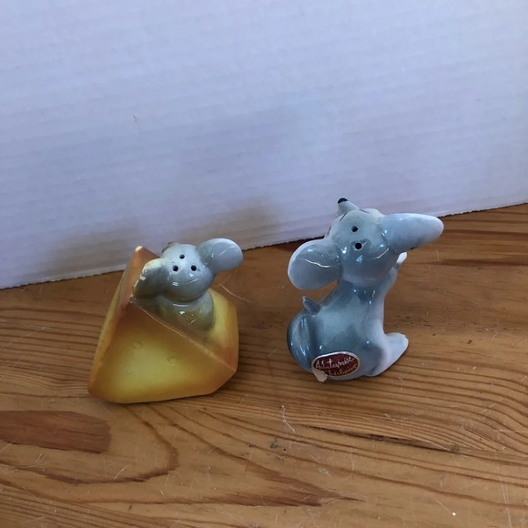 Vtg Anthropomorphic Mice Salt and  Pepper Shakers - Picture 5 of 9